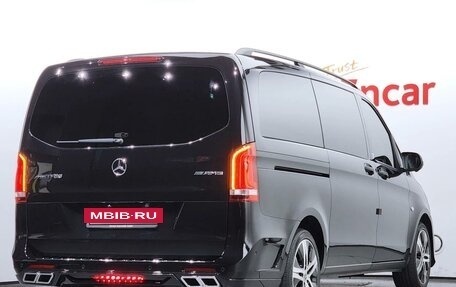 Mercedes-Benz V-Класс, 2016 год, 4 649 990 рублей, 2 фотография