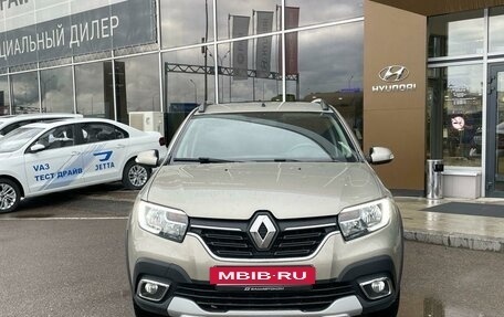 Renault Logan II, 2021 год, 1 360 000 рублей, 2 фотография