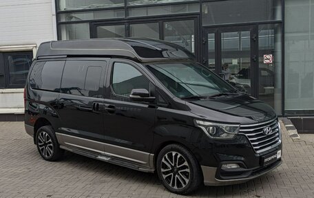 Hyundai Grand Starex Grand Starex I рестайлинг 2, 2018 год, 3 200 000 рублей, 3 фотография