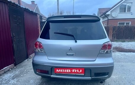 Mitsubishi Outlander III рестайлинг 3, 2004 год, 820 000 рублей, 4 фотография