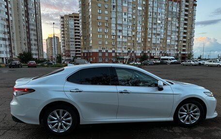 Toyota Camry, 2018 год, 2 450 000 рублей, 4 фотография