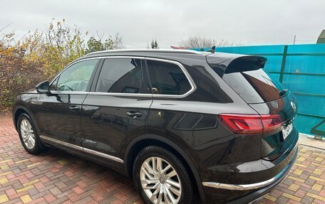 Volkswagen Touareg III, 2019 год, 5 500 000 рублей, 2 фотография