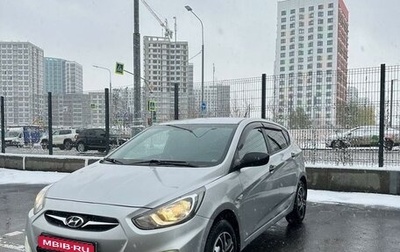 Hyundai Solaris II рестайлинг, 2011 год, 650 000 рублей, 1 фотография