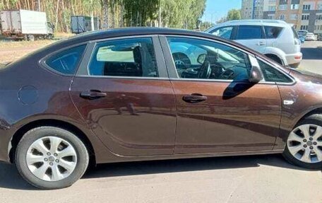 Opel Astra J, 2014 год, 850 000 рублей, 6 фотография