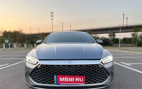 BYD Qin, 2021 год, 1 550 000 рублей, 2 фотография