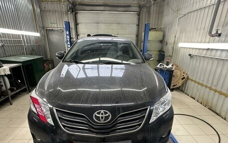 Toyota Camry, 2010 год, 1 200 000 рублей, 2 фотография