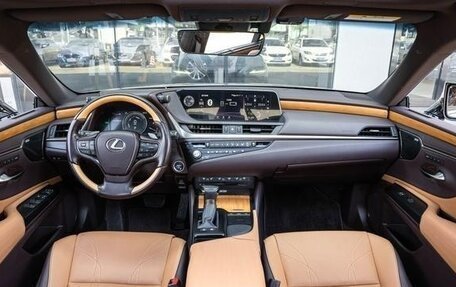 Lexus ES VII, 2021 год, 6 290 000 рублей, 8 фотография