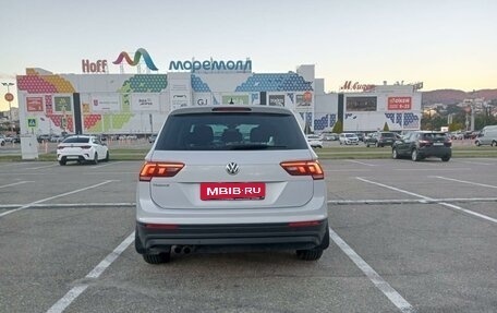 Volkswagen Tiguan II, 2019 год, 2 600 000 рублей, 4 фотография