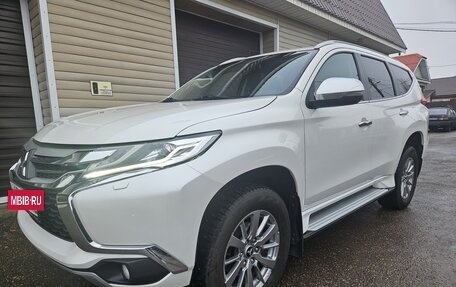 Mitsubishi Pajero Sport III рестайлинг, 2018 год, 3 800 000 рублей, 6 фотография