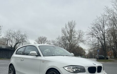 BMW 1 серия, 2011 год, 1 290 000 рублей, 4 фотография