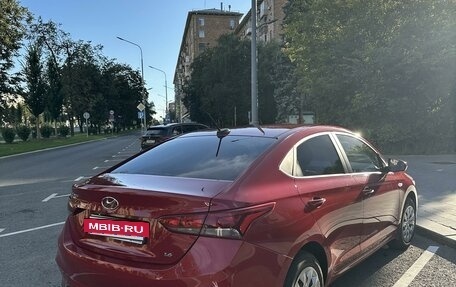 Hyundai Solaris II рестайлинг, 2019 год, 1 700 000 рублей, 5 фотография