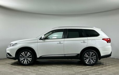 Mitsubishi Outlander III рестайлинг 3, 2020 год, 2 545 000 рублей, 3 фотография