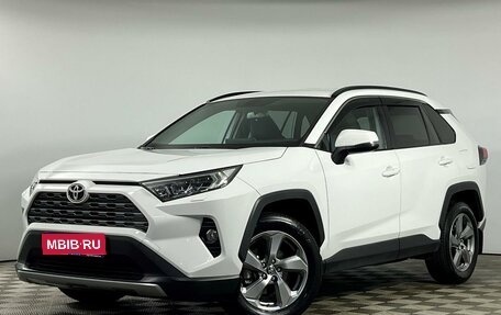 Toyota RAV4, 2019 год, 3 379 000 рублей, 1 фотография