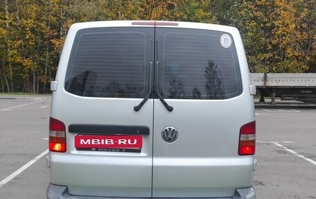 Volkswagen Transporter T5 рестайлинг, 2003 год, 1 200 000 рублей, 3 фотография