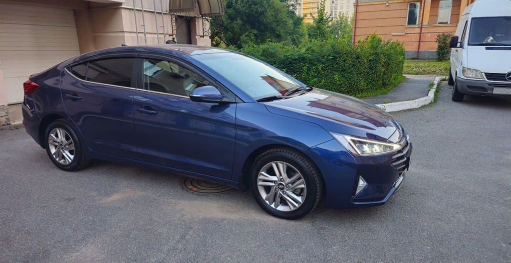 Hyundai Elantra, 2019 год, 2 075 000 рублей, 3 фотография