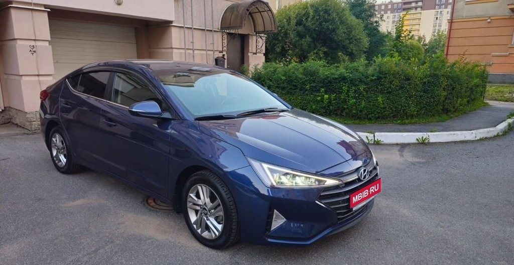 Hyundai Elantra, 2019 год, 2 075 000 рублей, 2 фотография