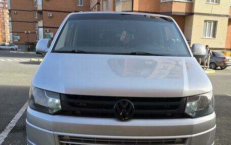 Volkswagen Transporter T5 рестайлинг, 2010 год, 1 900 000 рублей, 2 фотография