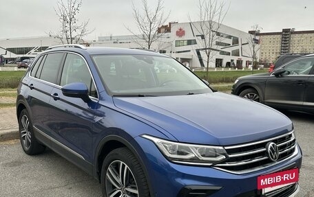 Volkswagen Tiguan II, 2021 год, 3 499 000 рублей, 3 фотография