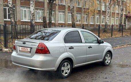 Chevrolet Aveo III, 2010 год, 515 000 рублей, 2 фотография