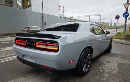 Dodge Challenger III рестайлинг 2, 2021 год, 6 100 000 рублей, 4 фотография