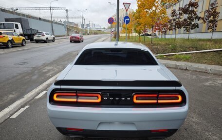 Dodge Challenger III рестайлинг 2, 2021 год, 6 100 000 рублей, 5 фотография