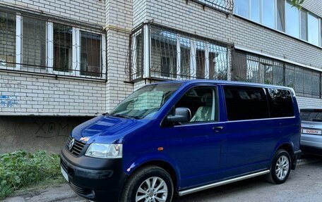 Volkswagen Transporter T5 рестайлинг, 2004 год, 1 580 000 рублей, 1 фотография