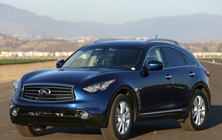 Infiniti QX70, 2014 год, 2 350 000 рублей, 1 фотография