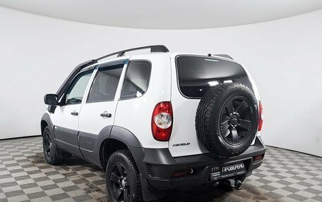 Chevrolet Niva I рестайлинг, 2017 год, 793 800 рублей, 8 фотография