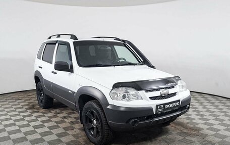 Chevrolet Niva I рестайлинг, 2017 год, 793 800 рублей, 3 фотография