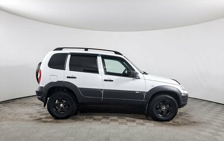 Chevrolet Niva I рестайлинг, 2017 год, 793 800 рублей, 5 фотография