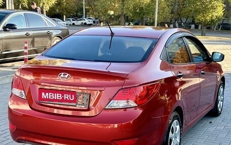 Hyundai Solaris II рестайлинг, 2011 год, 825 000 рублей, 1 фотография