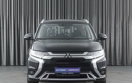 Mitsubishi Outlander III рестайлинг 3, 2022 год, 3 799 000 рублей, 3 фотография