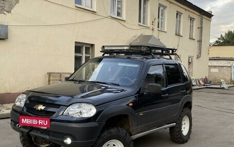 Chevrolet Niva I рестайлинг, 2010 год, 539 000 рублей, 2 фотография