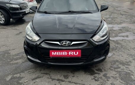 Hyundai Solaris II рестайлинг, 2013 год, 550 000 рублей, 2 фотография