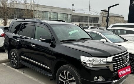 Toyota Land Cruiser 200, 2015 год, 5 600 000 рублей, 3 фотография