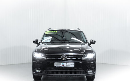 Volkswagen Tiguan II, 2020 год, 2 850 000 рублей, 2 фотография