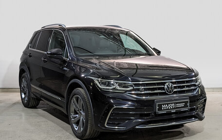 Volkswagen Tiguan II, 2021 год, 3 650 000 рублей, 3 фотография