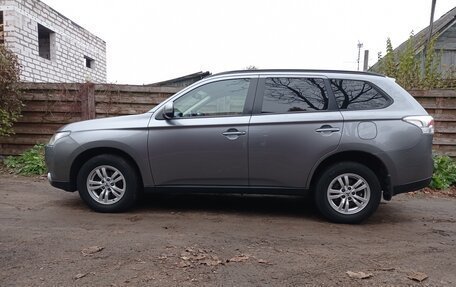 Mitsubishi Outlander III рестайлинг 3, 2012 год, 1 330 000 рублей, 6 фотография