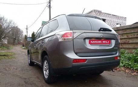 Mitsubishi Outlander III рестайлинг 3, 2012 год, 1 330 000 рублей, 9 фотография