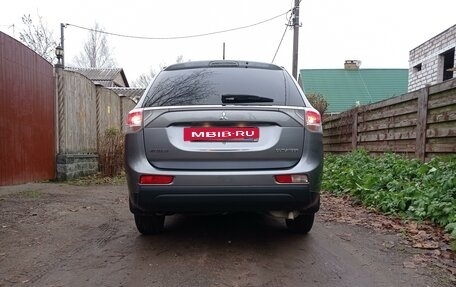 Mitsubishi Outlander III рестайлинг 3, 2012 год, 1 330 000 рублей, 8 фотография