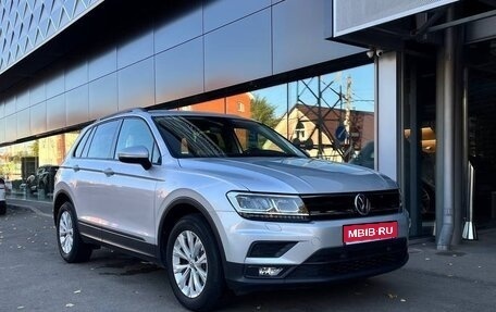 Volkswagen Tiguan II, 2019 год, 2 450 000 рублей, 1 фотография