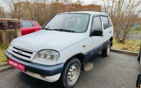 Chevrolet Niva I рестайлинг, 2003 год, 260 000 рублей, 1 фотография