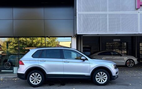 Volkswagen Tiguan II, 2019 год, 2 450 000 рублей, 2 фотография