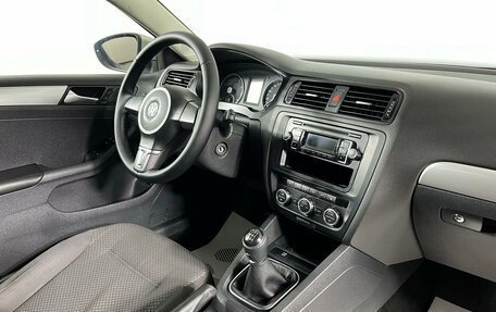 Volkswagen Jetta VI, 2012 год, 998 000 рублей, 13 фотография