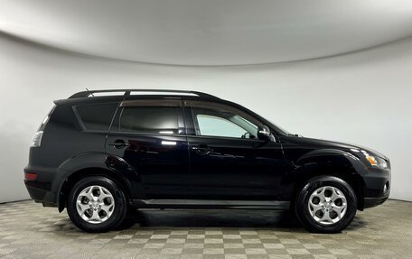 Mitsubishi Outlander III рестайлинг 3, 2011 год, 1 329 000 рублей, 4 фотография