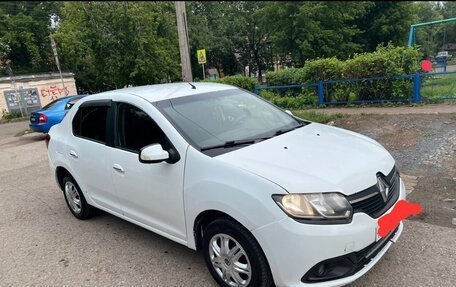 Renault Logan II, 2018 год, 470 000 рублей, 2 фотография