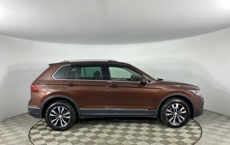 Volkswagen Tiguan II, 2021 год, 3 199 000 рублей, 6 фотография