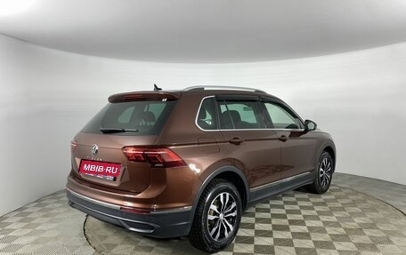 Volkswagen Tiguan II, 2021 год, 3 199 000 рублей, 5 фотография