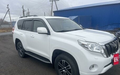 Toyota Land Cruiser Prado 150 рестайлинг 2, 2015 год, 3 950 000 рублей, 2 фотография