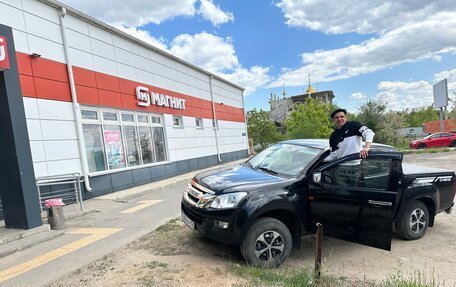 Isuzu D-Max II, 2018 год, 2 800 000 рублей, 3 фотография